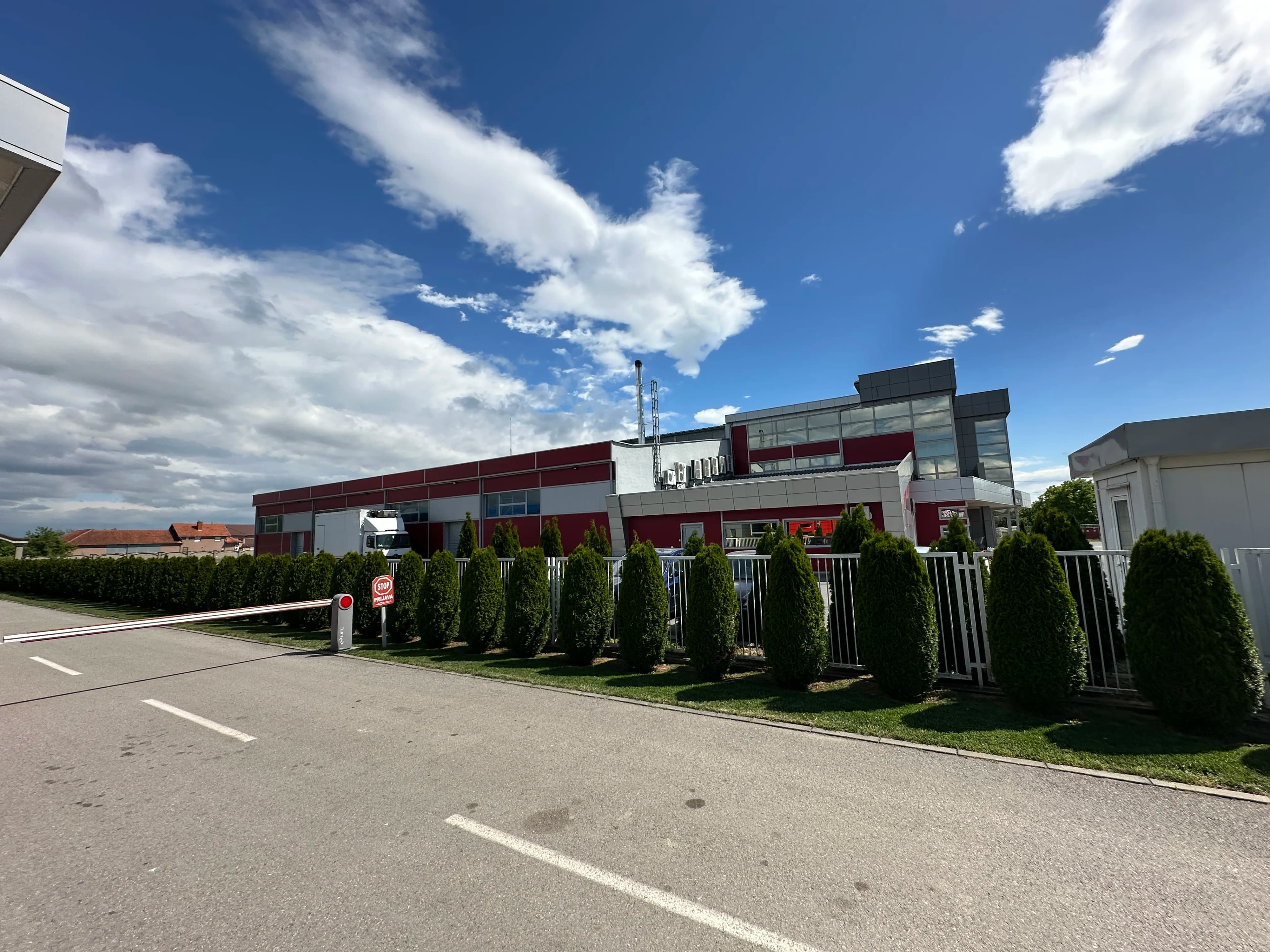 Izvođenje poslovnog objekta u Svilajncu — fotografija 3