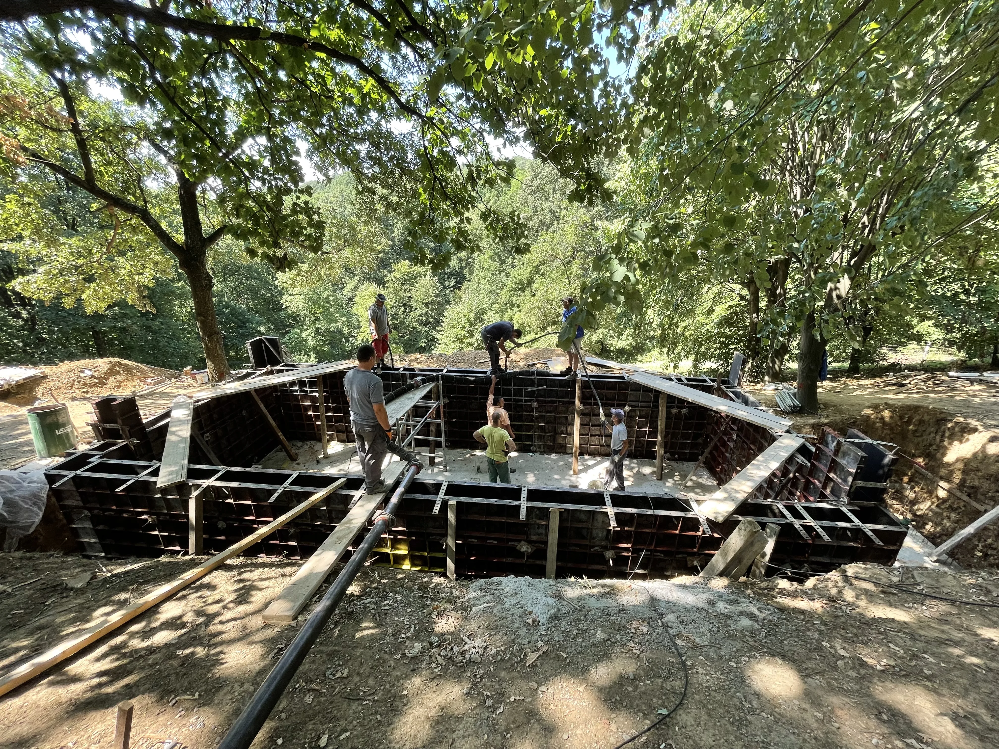 Izgradnja betonskog bazena Kosmaj – šalovanje Pashal oplatama