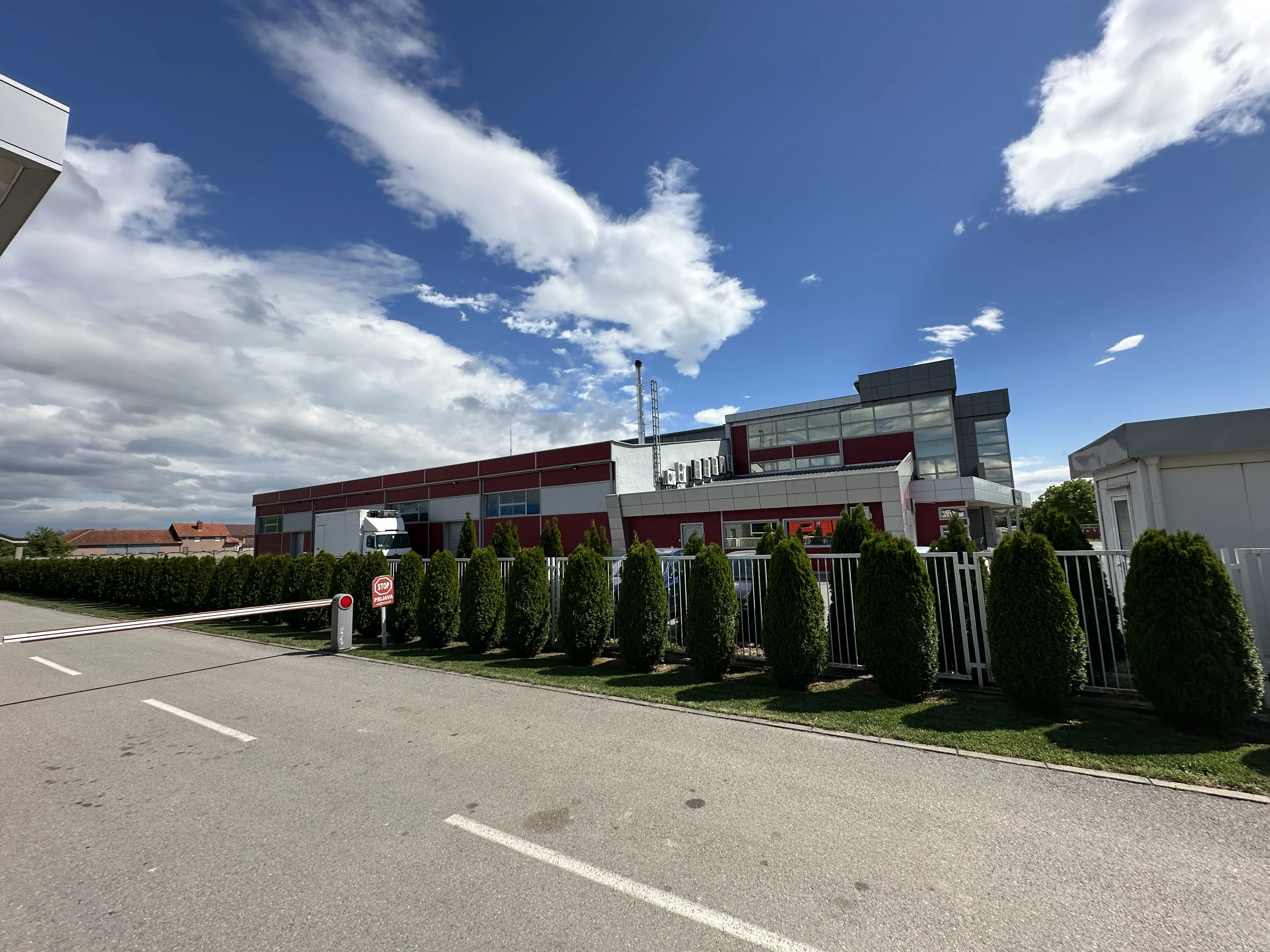 Izvođenje poslovnog objekta u Svilajncu — fotografija 3